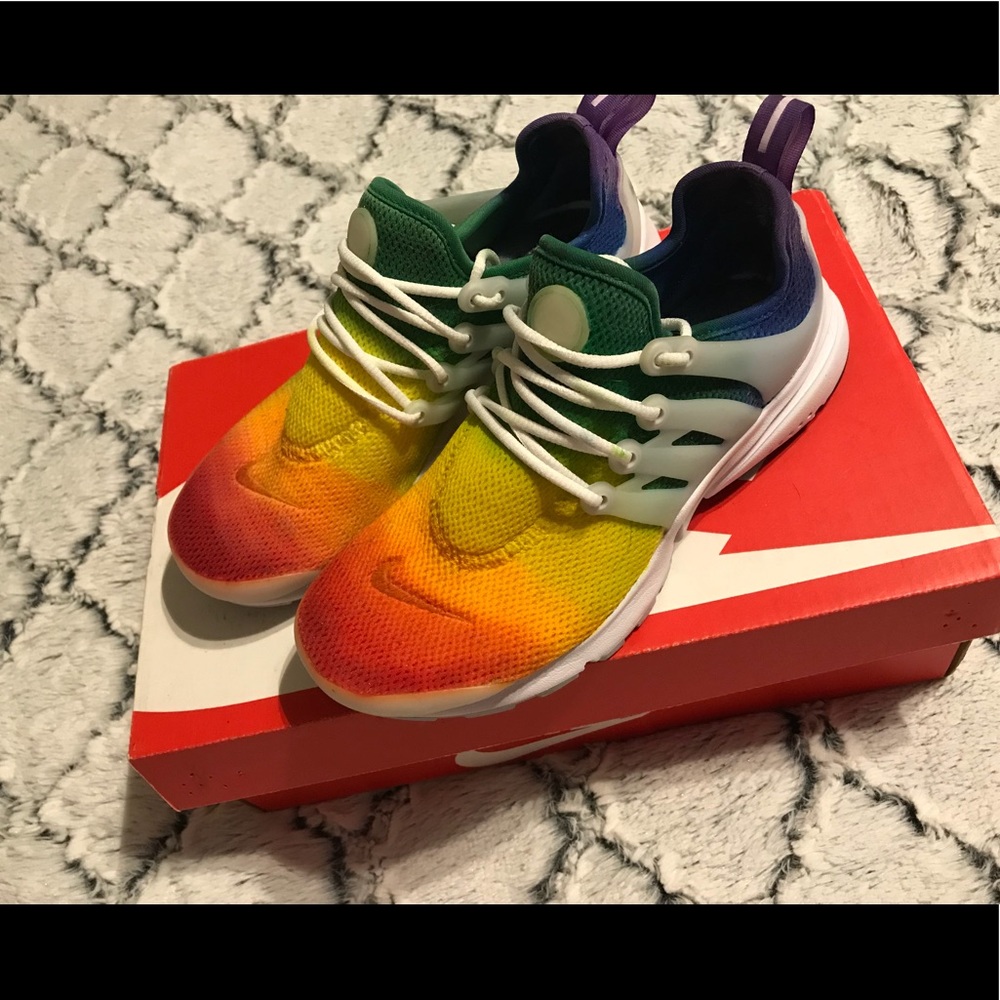 rainbow nikes 🌈